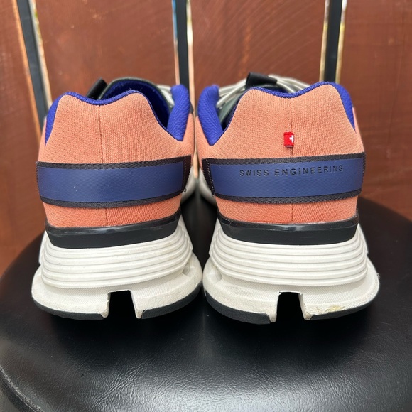 On running cloudnova form sneakers size 10 mens terracotta - Picture 6 of 9